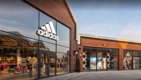 halfweg adidas